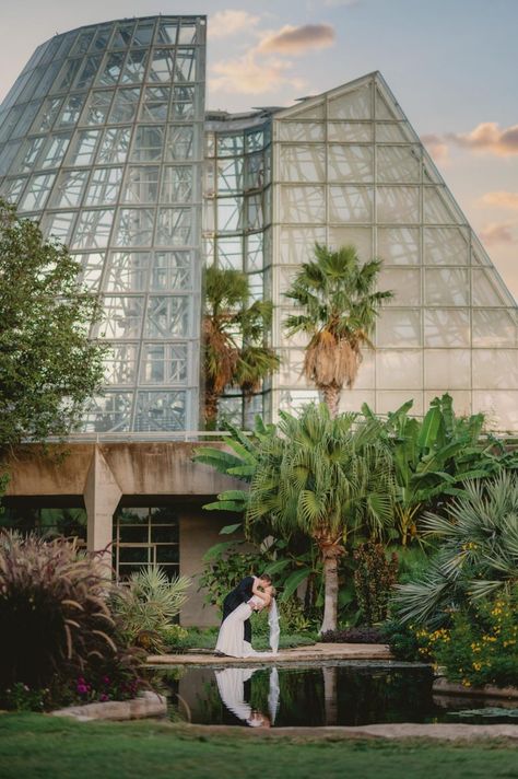 San Antonio Botanical Gardens Wedding - Carolyn & Austin - Jonathan Ivy San Antonio Botanical Garden Wedding, San Antonio Botanical Garden, Wisteria Arbor, Downtown San Antonio, Botanical Garden Wedding, San Antonio Weddings, Botanical Gardens Wedding, Photo Shoot Location, Engagement Locations