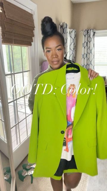 Kelly Green Blazer Outfit Work, Kelly Green Outfits For Women, Lime Jacket Outfit, Lime Green Blazer Outfits For Women, Lime Green Shoes Outfit, Lime Green Blazer Outfit, Green Blazer Outfit Work, Tan Boot Outfit, Green Shirt Dress Outfit