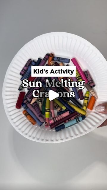 Melt Crayons In Molds, Crayon Activities For Preschool, Cartoon Crafts, Crayon Activities, Melted Crayon Crafts, Crayon Days, Toddler Crayons, Jumbo Crayons, Melted Crayons