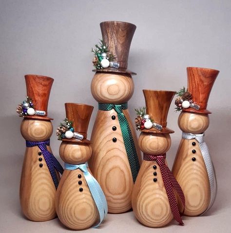 Wood Lathe Snowman, Lathe Snowman, Wood Turned Snowman, Woodturning Ideas, Wood Christmas Decorations, Christmas Diy Wood, Wooden Snowmen, Wooden Snowman, Wood Turning Lathe