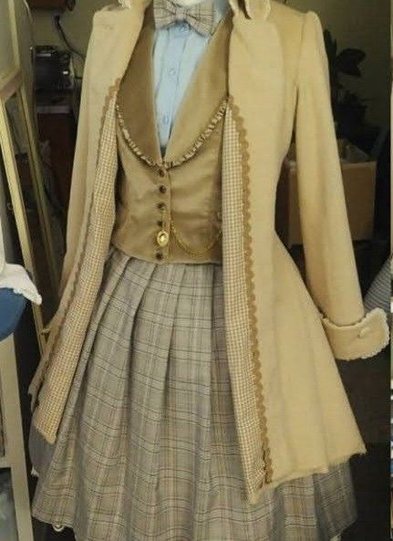 Aziraphale Costume Female, Fem Aziraphale Cosplay, Fem Crowley Cosplay, Aziraphale Outfit Ideas, Aziraphale Inspired Outfit, Good Omens Inspired Outfit, Aziraphale Cosplay Female, Crowley Inspired Outfit, Aziraphale Outfit