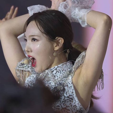 Armpit Whitening, Fairy Paintings, Nayeon Twice, Korean Celebrities, Hero Academia Characters, Every Man, Blackpink Jisoo, K Pop Music, Pop Star