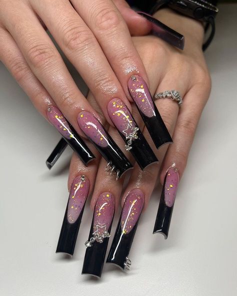 pretty & unique nails. Acrylic Nail Designs Baddie, Rockstar Nails Acrylic, Long Black Acrylic Nails, Luminous Nails, Impress Nails, Black Acrylic Nails, Punk Nails, Airbrush Nails, Ombre Acrylic Nails