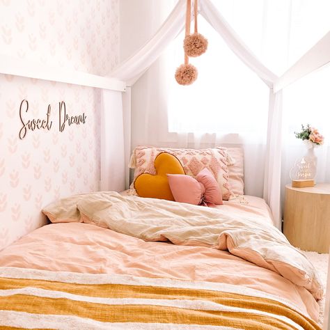 Pink And Yellow Comforter, Peach And Yellow Bedroom, Pink And Mustard Girls Room, Peach And Pink Bedroom, Pink And Yellow Bedding, Pink And Yellow Girls Room, Yellow Toddler Room Girl, Yellow And Pink Room, Isla Bed