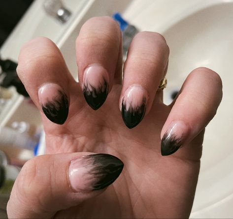 Black Smokey Nails Acrylic, Smoky Black Nails, Short Claw Nails Designs, Vampire Nails Gothic Short, Gothic Nail Art Dark Short, Smokey Black Nails, Smoky Nails Design, Black Smokey Nails, Black Claw Nails