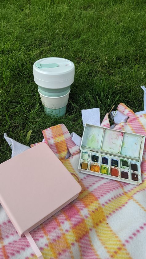 Self Love Picnic, Self Picnic, Love Sketchbook, Picnic Painting, Self Date, Watercolor Picnic, Bff Ideas, Painting Date, Travel Art Kit