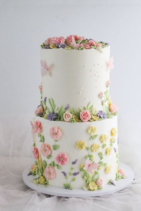 Pastel Floral Wedding Cake, 2 Tier Floral Cake, Cupcake Tier Cake, Flower Themed Cake, Prosecco Cake, Garden Birthday Cake, Parisian Garden, Succulent Cupcakes, Kids Tea Party