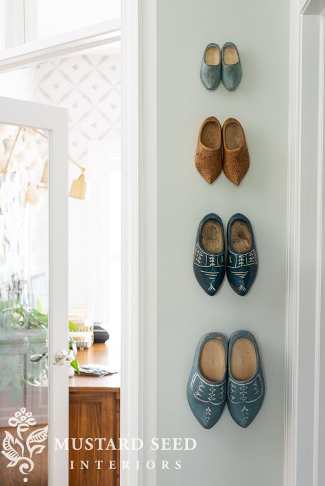 Shoes Artwork, Dutch Wooden Shoes, Hotel Inspiration, Flea Market Decorating, Miss Mustard Seed, Miss Mustard Seeds, Home On The Range, Shoe Display, Wooden Shoes