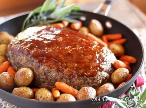 Meatloaf With Potatoes, Savory Meatloaf, Log Home Kitchen, Baked Meatloaf, Meatloaf Dinner, Fresh Bread Crumbs, Potatoes And Carrots, Sage Sausage, Clean Baking