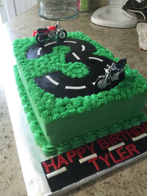 Motorcycle cake                                                                                                                                                                                 More Birthday Cake Motorcycle, Cake Motorcycle, Motorcycle Birthday Cakes, Motorcycle Birthday Parties, Motorbike Cake, Motorcycle Cake, Motorcycle Party, Motorcycle Birthday, Bike Cakes