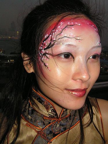 #asian #blossom #facepaint #pink #makeup #fancydress Sakura Flower Makeup, Cherry Blossom Makeup, Sakura Makeup, Cinema Makeup, Layout Makeup, Kabuki Makeup, Henna Paint, Girl Face Painting, Emoji Challenge