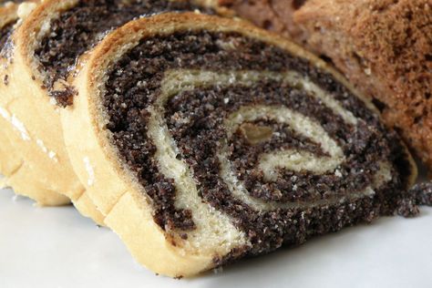 This recipe for gluten-free Polish poppy seed roll or makowiec bez glutena is an adaptation of my traditional Polish poppy seed roll by Miriam Pearl. Polish Poppy Seed Roll Recipe, Nut Roll Recipe, Poppy Seed Filling, Polish Desserts, Nut Rolls, Poppy Seed Cake, Ukrainian Recipes, Polish Recipes, Poppy Seed