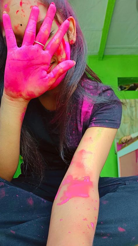 Holi Dpz Girl, Holi Girls Dp, Holi Pose Ideas Selfie, Holi Selfie Ideas, Holi Photo Beautiful, Holi Pose Ideas, Holi Snap, Holi Girl, Holi Pic