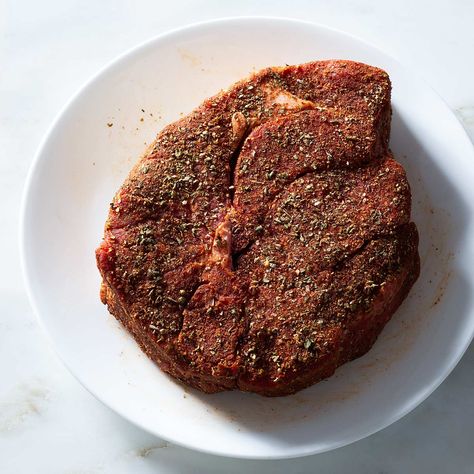 Chuck Roast Rub Recipe, Dry Rub For Beef Roast, Best Chuck Roast Recipe, Chuck Roast Recipe Oven, Roast Oven, Blade Roast, Chipotle Powder, Chuck Roast Recipes, Hungarian Paprika