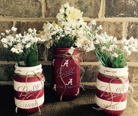 Center piece ideas Alabama Crafts, Alabama Decor, Mason Jar Vase, Chalk Paint Mason Jars, Alabama Football Roll Tide, Mason Jar Vases, Alabama Roll Tide, Sweet Home Alabama, Jar Vase