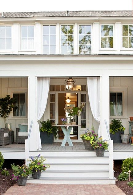 I love this porch, the wall cladding  the upstairs windows, so pretty. Dream Porch, Southern Living House Plans, Exterior Inspiration, Farmhouse Renovation, Southern Living Homes, Farmhouse Front Porches, Summer Porch, Farmhouse Porch, Farmhouse Front