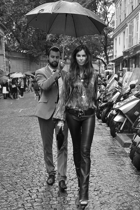 Skeleton Girl, Happy Husband, Black And White Picture Wall, Badass Aesthetic, Rich Girl Lifestyle, Girl Lifestyle, Feminine Women, Leather Jeans, Rich Girl