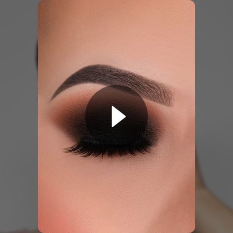 Brown Smokey Eyes Tutorial - An Knook | Snapchat Black And Brown Smokey Eye, Smoky Brown Eye Makeup, Brown Smokey Eye Tutorial, Brown Smokey Eyes, Smokey Eyes Tutorial, Brown Eye Makeup, Brown Smokey Eye Makeup, Beauty Content Creator, Brown Smokey Eye