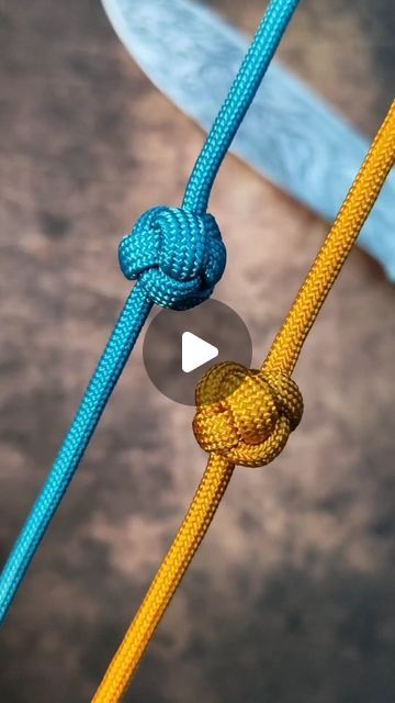 ＣＯＲＤＢＲＡＩＤ on Instagram: "New Tutorial!!! Single Strand Diamond Knot very easy and nice. Follow me and learn more beautiful Knots
.
.
#tutorial #lifehacks #video #paracord #paracordknots #paracordswag #Christmas #weihnachten #christmasdecor #knot #armylife #christmastree #knitting #instabracelet #instagram #paracord550 #handgemachtes #сделаноруками #паракорд" Paracord Christmas, Diamond Knot, Nautical Knots, Paracord Knots, Knots Tutorial, Army Life, 550 Paracord, Paracord, Nautical