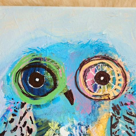 Elizabeth Baumgartner on Instagram: "SOLD! Hooooo hooo needs a hug?!?!? This sweet face owl has you covered 💗  Available  Dm to inquire 💗  #owl #nature #animalart #owlart #cincycreatives #insidersstudiotwinkleowls #homedecor #childrensroomdecor #cincinnatiartist" Owl Painting Ideas, Owl Art Projects For Kids, Easy Owl Painting, Owl Art Project, Cute Owl Painting, Owl Artwork, Owl Painting, School Art Projects, Childrens Room Decor