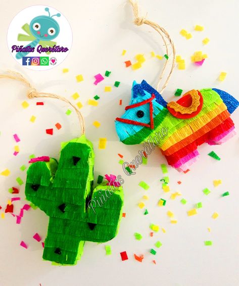 🇲🇽🎉Piñatas mexicanas🎉🇲🇽 #Piñataburrito🪅 #Piñatacactus 🌵 #piñatasmexicanas #vivaMéxico #Mexico #fiestaspatrias Mini piñatas decorativas Mini Pinatas, Mexican Christmas, Cactus, Pasta, Christmas Tree, Christmas