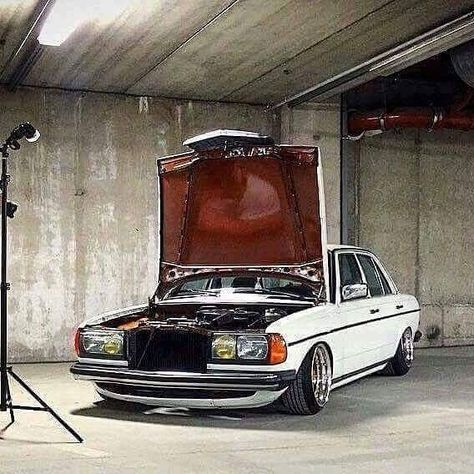 Mercedes W123 Custom, Slammed Mercedes, W115 Mercedes, Mercedes 123, Mercedes Aesthetic, Mercedes W123, Old Mercedes, Car Paint Jobs, Amg Mercedes