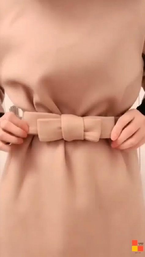 Diy Belt For Dresses, Hadiah Diy, Ways To Tie Scarves, Woman Coat, Diy Clothes And Shoes, Ways To Wear A Scarf, Stylish Winter Outfits, Diy Fashion Hacks, Bow Belt