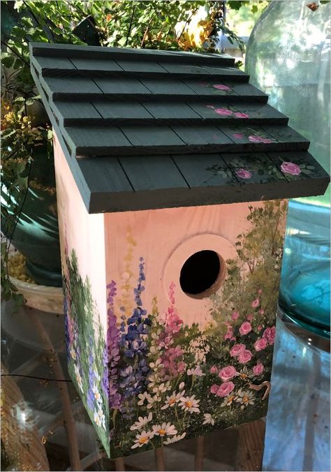 Cute Birdhouse Painting Ideas, Cute Bird House Painting Ideas, Painted Bird Houses Ideas, Bird House Painting Ideas, Bird House Painting, Birdhouse Painting Ideas, Birdhouses Painted, Woodland Painting, Painted Birdhouses