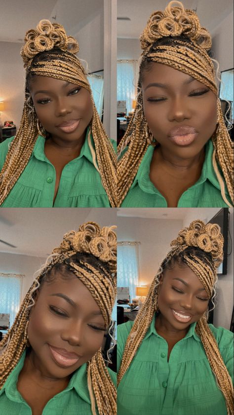 Cancun Hairstyles, Box Braids Updo For Black Women, Dark Skin Blonde Braids, Blonde Braids Black Women Dark Skin, Style Knotless, Black Updo, Black Bridesmaids Hairstyles, Protective Style Braids, Black Hair Updo Hairstyles