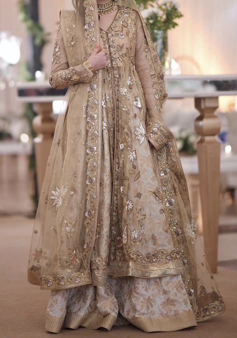 Pakistani Bridal Couture, Walima Dress, Shadi Dresses, Pakistani Formal Dresses, Desi Wedding Dresses, Asian Bridal Dresses, Asian Wedding Dress, Pakistani Style, Latest Bridal Dresses