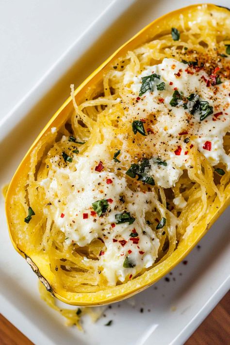 Cottage Cheese Spaghetti Squash, Spaghetti Squash Cottage Cheese, Cottage Cheese Spaghetti, Cheese Spaghetti Squash, Cheesy Spaghetti Squash, Low Calorie Pancakes, Spaghetti Squash Recipe, Cottage Cheese Pancakes, Cheese Spaghetti