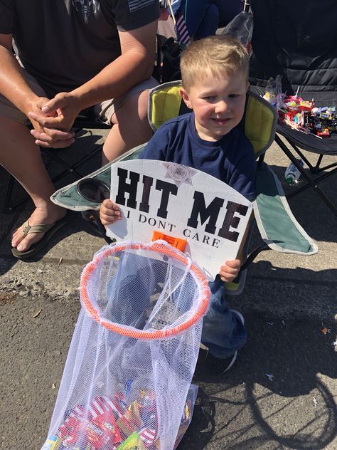 Best way to get candy at parades! Perfect parade bag idea! Basketball Board, July Decoration, 4th Of July Parade, 4th Of July Decorations, 4th Of July Party, July Party, Candy Bags, Project Ideas, Memorial Day