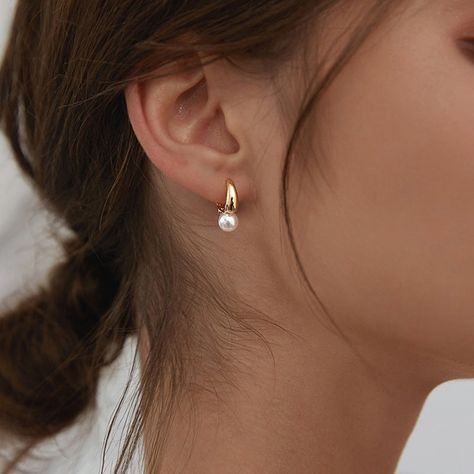 Style: Simple Jewelry Dropshipping, Dainty Gold Earrings, Bridesmaid Earrings Gold, Dangle Earrings Wedding, Pearl Earrings Wedding, Prom Jewelry, Tiny Earrings, Gold Pearl Earrings, Jewelry Earring