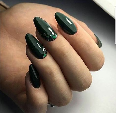 JC Black And Dark Green Nails, Toe Colors, Latest Nail Designs, Dark Green Nails, Galaxy Images, Green Nails, Simple Elegance, Nails Design, Cute Nails