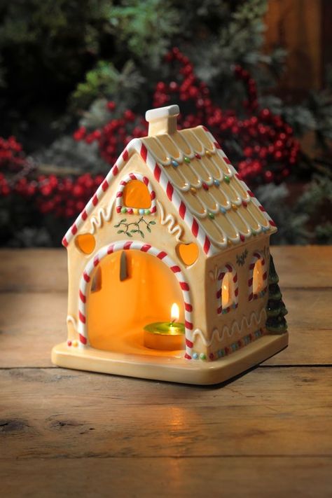 NOEL Gingerbread House Candle Holder, Gingerbread Candle Holder, Clay Houses Christmas, Gingerbread House Pottery, Ceramics Ideas Pottery Christmas, Christmas House Ceramic, Pottery Gingerbread House, Ceramic Gingerbread House Diy, Christmas Clay House