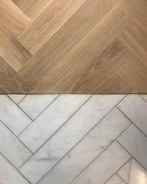 “Herringbone marble meet herringbone oak. (bathroom meets hallway) Such a joy to have clients who…” Floor Detail, Marble Bathroom Decor, Black Marble Bathroom, Travel Trailer Decor, Marble Bathroom Floor, Transition Flooring, Marble Bathroom Accessories, Herringbone Wood Floor, Herringbone Wood