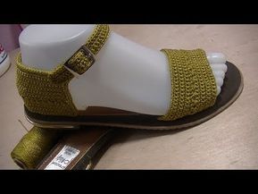 Sandal Rajut, Make Your Own Shoes, Crochet Shoes Pattern, Beginner Crochet Tutorial, Crochet Boots, Crochet Sandals, Mens Leather Sandals, Crochet Youtube, Shoe Pattern