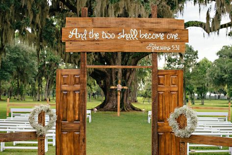 Wedding Arch Entrance, Tree Wedding Arch, Open Field Wedding, Oak Tree Wedding Ceremony, Arch Entrance, Tree Wedding Ceremony, Oak Tree Wedding, Diy Wedding Arch, Wedding Doors