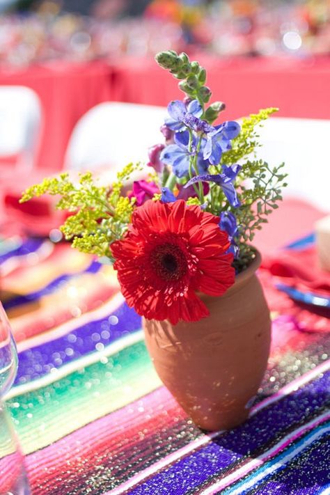 Fiesta Wedding Centerpiece / http://www.himisspuff.com/colorful-mexican-festive-wedding-ideas/6/ Fiesta Mexicana Ideas, Fiesta Wedding Theme, Mexican Theme Wedding, Mexican Theme Party Decorations, Mexican Baby Shower, Mexican Table Runner, Mexican Birthday Parties, Mexican Themed Weddings, Mexican Babies