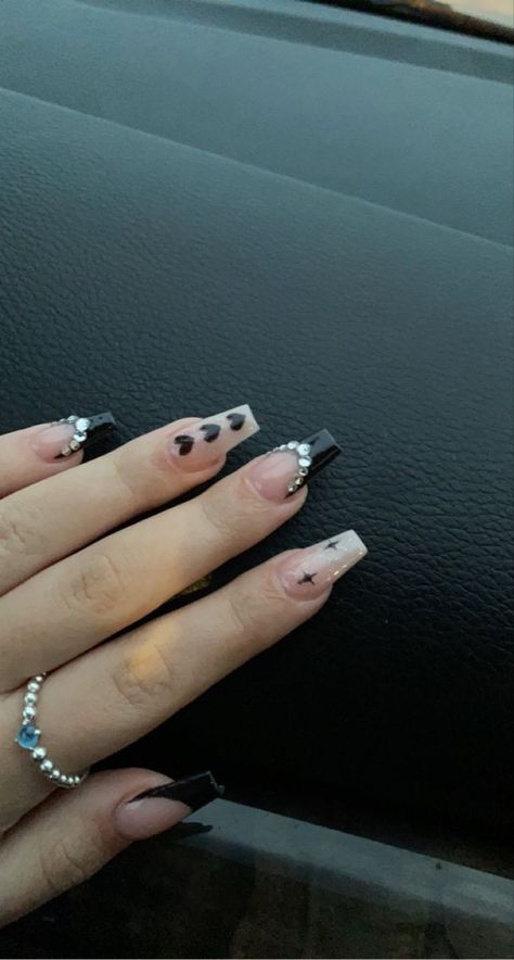 Short Acrylic Nails Coffin With Gems, Short Pretty Acrylic Nails Black, Heart And Sparkle Nails, Grunge Short Acrylic Nails, Black Y2k Nails Almond, Black Gem Acrylic Nails, Black Nails With Heart Rhinestones, Black French Tip Gems, Y2k Nails Acrylic Short Black