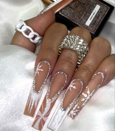 Long White Christmas Nails, Winter Nail Set Ideas, Winter Ice Nails Acrylic, Christmas Nails 2023 Long, Winter Wonderland Nails Acrylic Pink, Christmas Nails Boujee, Blinged Out Christmas Nails, Winter Wonderland Quince Nails, All White Christmas Nails