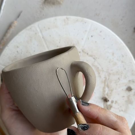 AZUCENA CERÁMICA | Cerámica Utilitaria | Hoy te mostramos el proceso de unas de nuestras tazas ! Todas nuestras piezas son artesanales y los hacemos una por una ! En este caso con… | Instagram On Instagram, Instagram