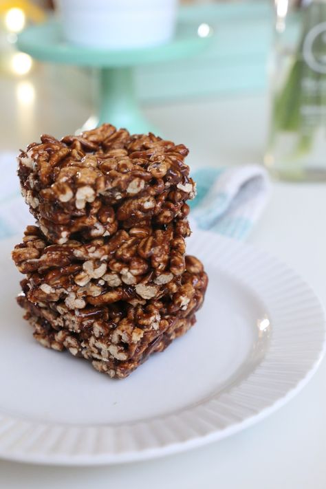 A naturally sweetened more nutritious version of the classic puffed wheat square! Easy to make and every bit as delicious. Puffed Wheat Cake, Puffed Wheat Squares, Rice Crispy Treats Recipe, Puffed Wheat, Chocolate Puff, Square Recipes, Puffed Rice, Healthy Sweet Treats, Easy Clean Eating