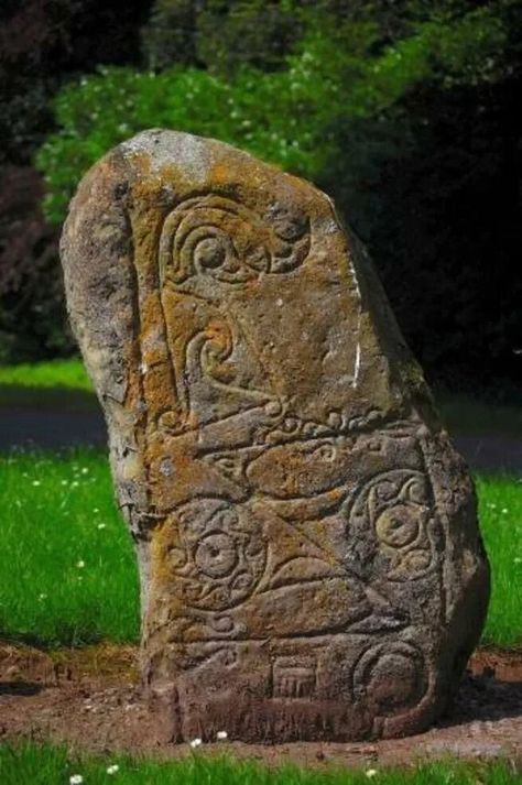 Pictish Symbols, Ancient Scotland, Neolithic Art, Stone Circles, Stone Circle, Sacred Sites, Rune Stones, Standing Stones, Celtic Culture