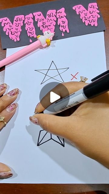 1.1M views · 32K likes | Vivi V on Instagram: "Como hacer una estrella fácil  ....................................... #art #aprende #shorts #parati #tecnica #tutorial #hack #paraniños #viral #ok #truco #wow #tiktok #lindo #amano #hechoamano #manualidades #arte #pasoapaso #estetico #bonito" November 30, Sistema Solar, Drawings, On Instagram, Instagram, Molde