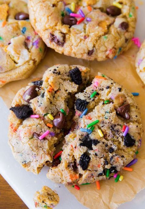 Oreo Cookie Cake, Baking Sweets, Yummy Sweets, Oreo Cookies, How Sweet Eats, Eat Dessert, Cake Batter, Cookie Desserts, Sweets Treats