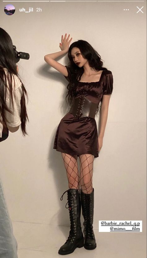 Waist Corset Outfit, Brown Corset Outfit, Dress And Corset Outfit, Corset Belt Outfit, Brown Dresses Outfit, Y2k Corset Top, Brown Corset, Corset Outfit, Dress With Corset