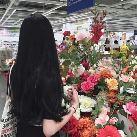 Long beautiful jet black hair Jet Black Hair, Long Black Hair, Long Black, Jet Black, Black Hair, We Heart It, Lost, Flowers, Hair