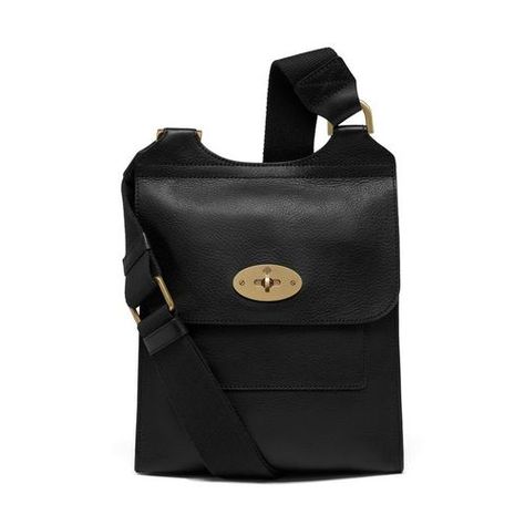 Mulberry - Antony in Black Natural Leather I would like this for my 40th birthday !! Xx Mulberry Antony, Mulberry Purse, Mulberry Handbags, Mulberry Bag, Expensive Handbags, Small Messenger Bag, Leather Satchel Handbags, Sling Bags, Messenger Bag Men