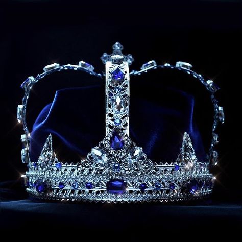 Royal Crowns King, Blue King Crown, Fantasy Crown Queens, Royal Blue Crown, Ruby Jewelry Ring, King Crowns, King And Queen Crowns, Fantasy Crown, King Jewelry